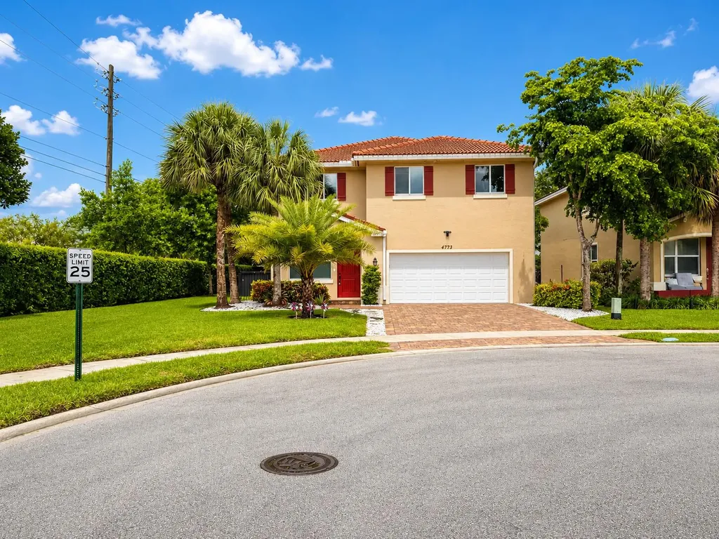 4773 Foxtail Palm Court Greenacres FL 33463