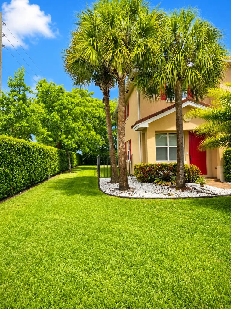4773 Foxtail Palm Court Greenacres FL 33463