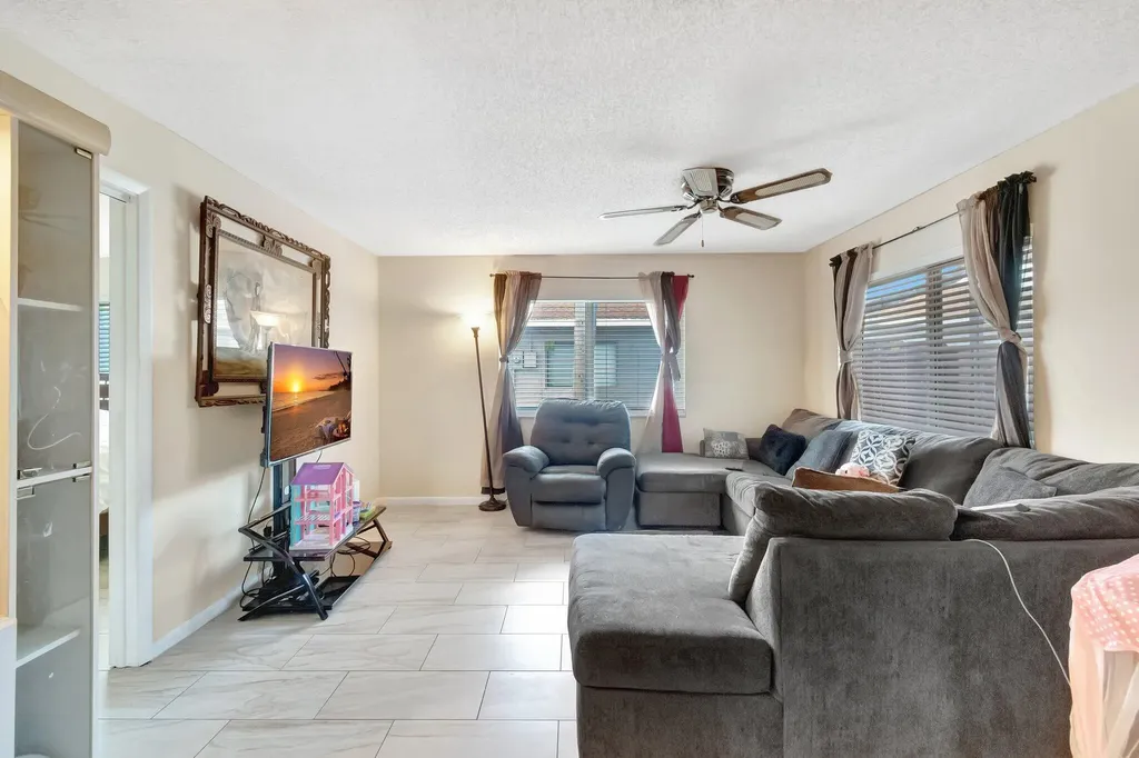 14882 Wildflower Lane Delray Beach FL 33446
