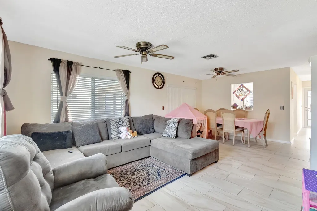 14882 Wildflower Lane Delray Beach FL 33446