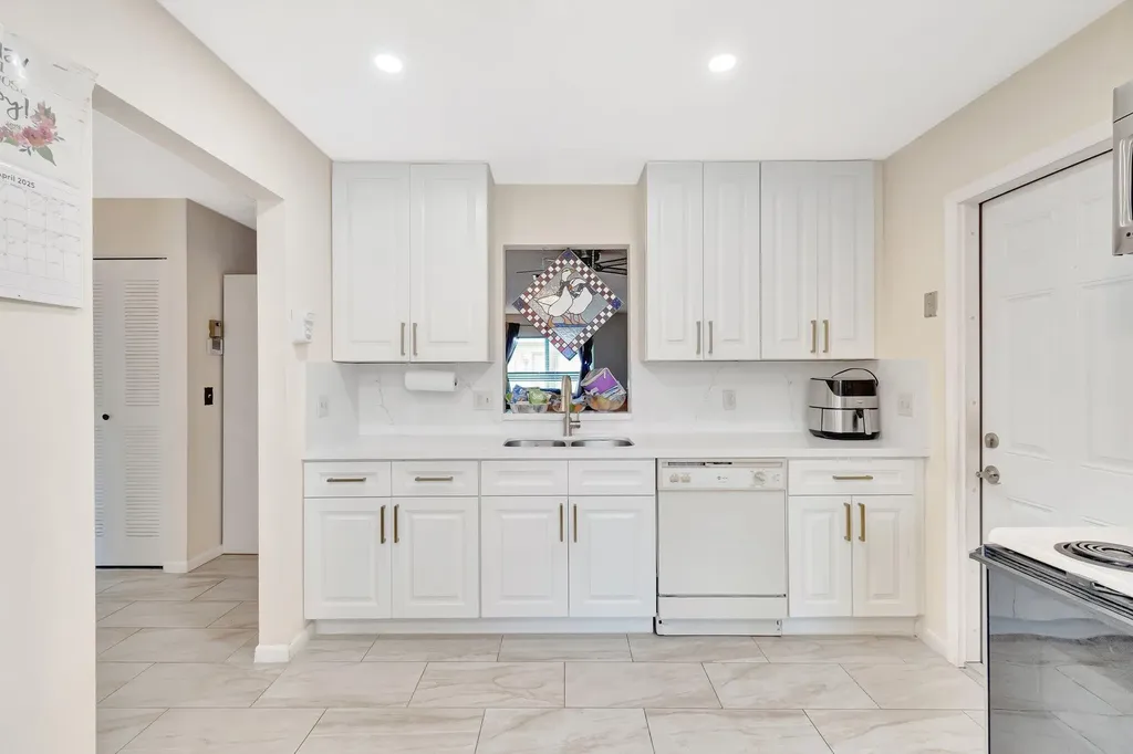 14882 Wildflower Lane Delray Beach FL 33446