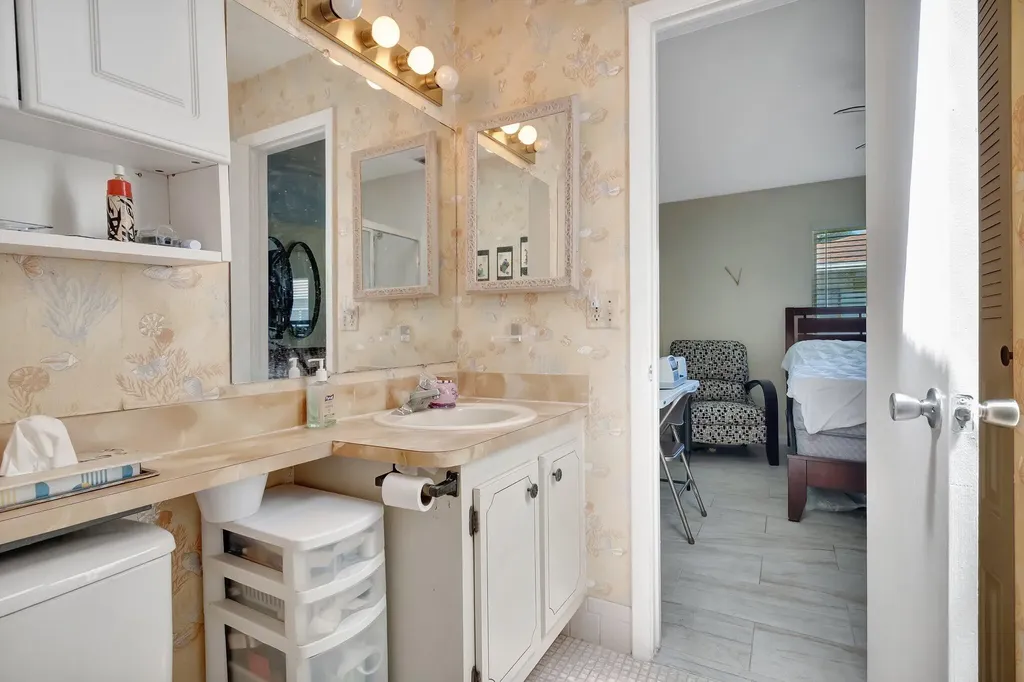 14882 Wildflower Lane Delray Beach FL 33446