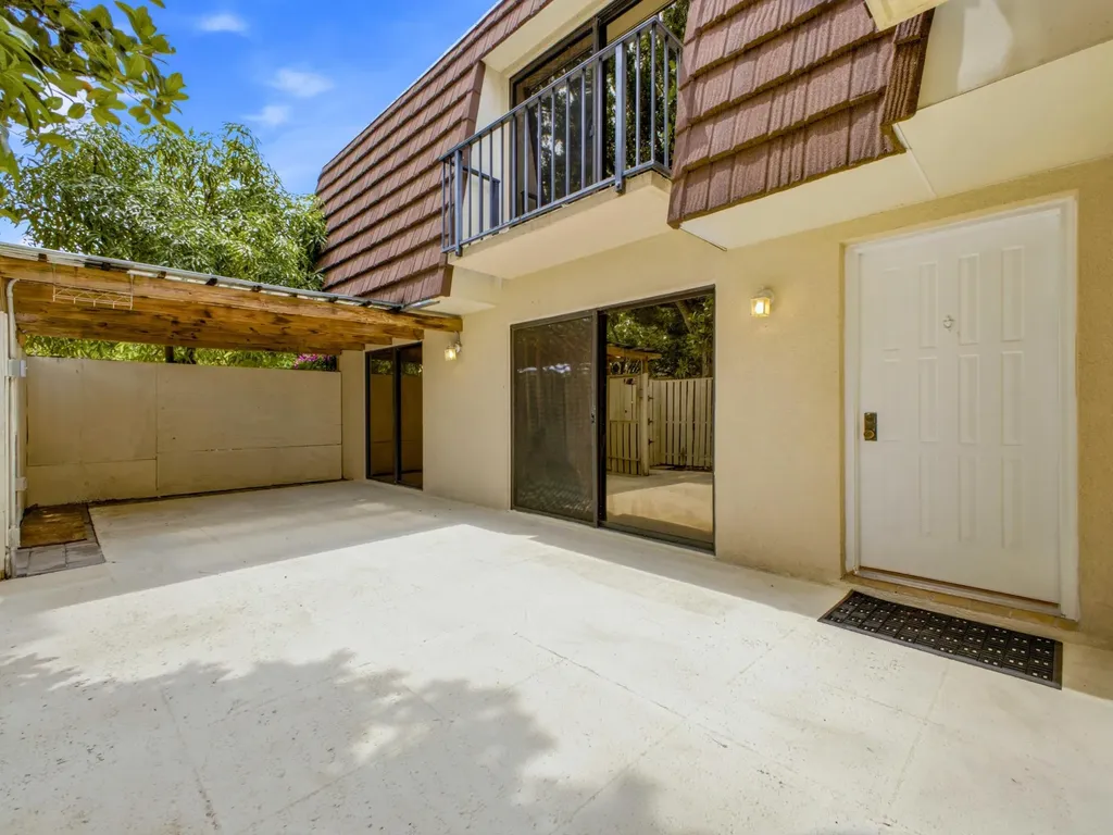2213 22nd Lane Palm Beach Gardens FL 33418