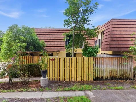 2213 22nd Lane Palm Beach Gardens FL 33418