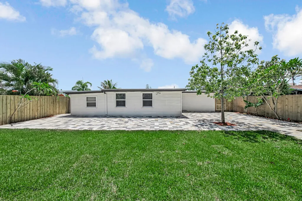 12063 Acapulco Avenue Palm Beach Gardens FL 33410