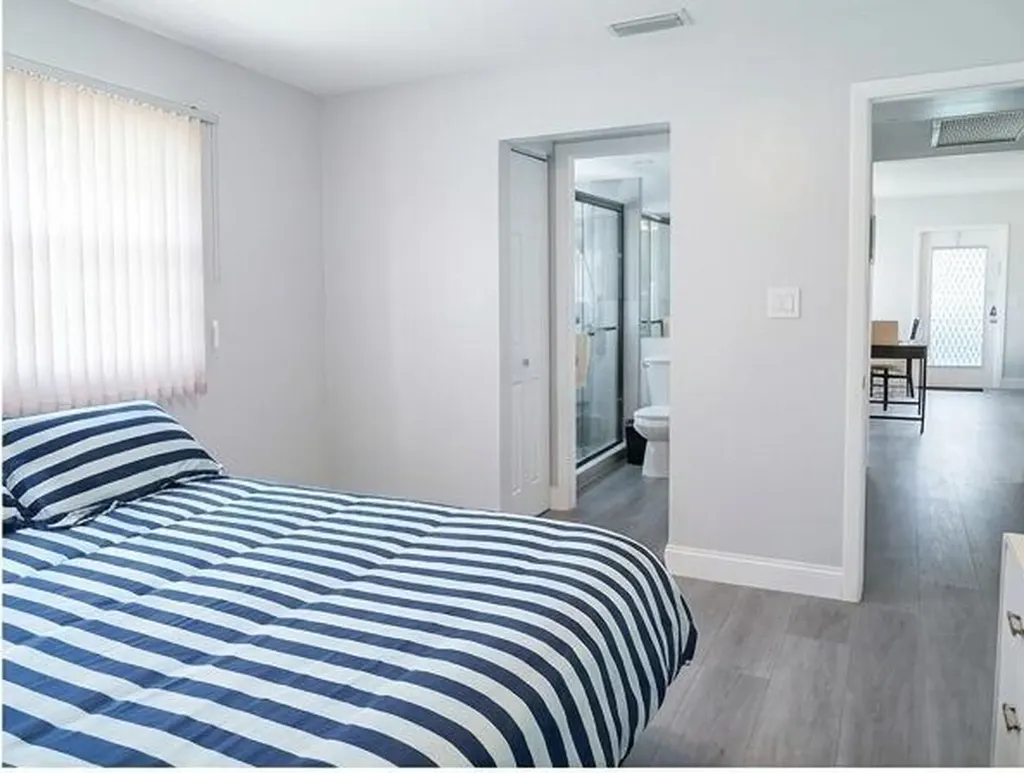 25 Upminster B Deerfield Beach FL 33442