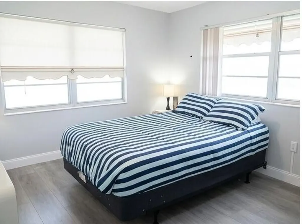 25 Upminster B Deerfield Beach FL 33442