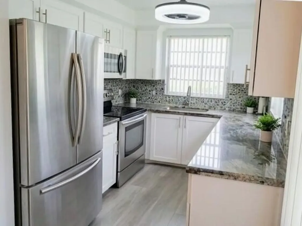 25 Upminster B Deerfield Beach FL 33442
