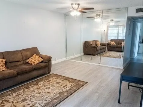 25 Upminster B Deerfield Beach FL 33442
