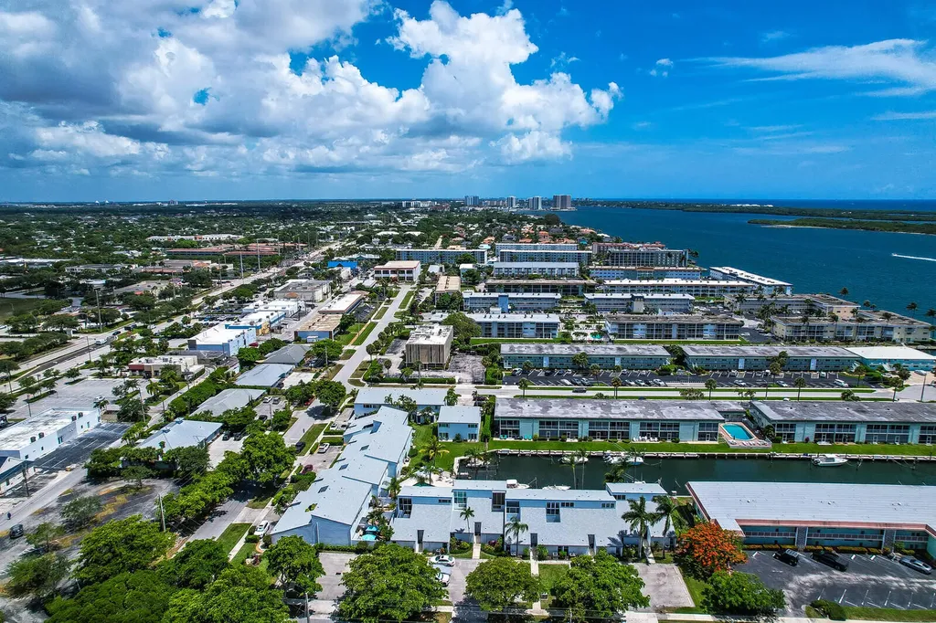129 Lehane Terrace North Palm Beach FL 33408