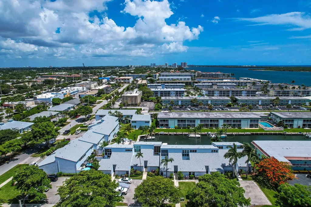 129 Lehane Terrace North Palm Beach FL 33408