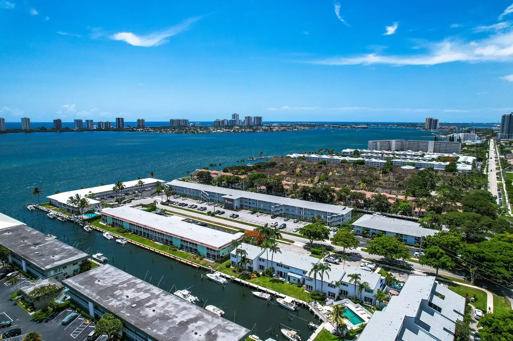 129 Lehane Terrace North Palm Beach FL 33408