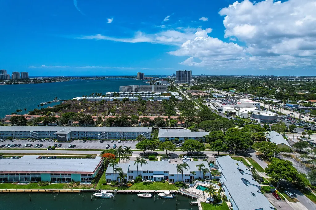 129 Lehane Terrace North Palm Beach FL 33408
