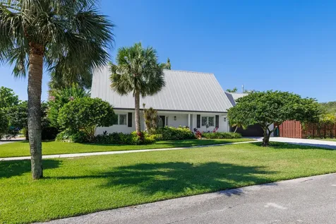 9200 SE Olympus Street Hobe Sound FL 33455