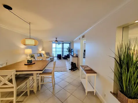 111 Lake Emerald Drive Oakland Park FL 33309