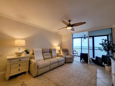 111 Lake Emerald Drive Oakland Park FL 33309