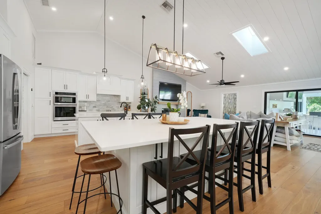 19526 W Trails End Terrace Jupiter FL 33458