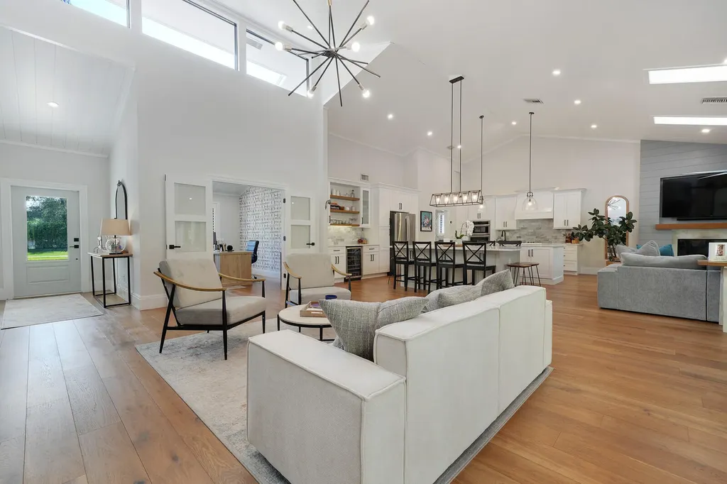 19526 W Trails End Terrace Jupiter FL 33458