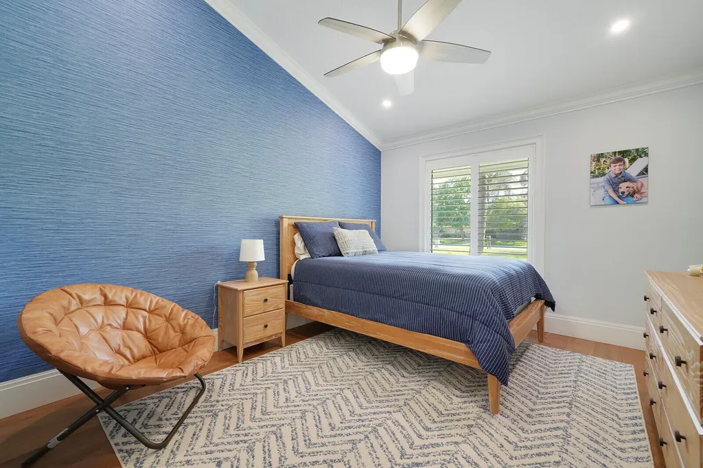 19526 W Trails End Terrace Jupiter FL 33458