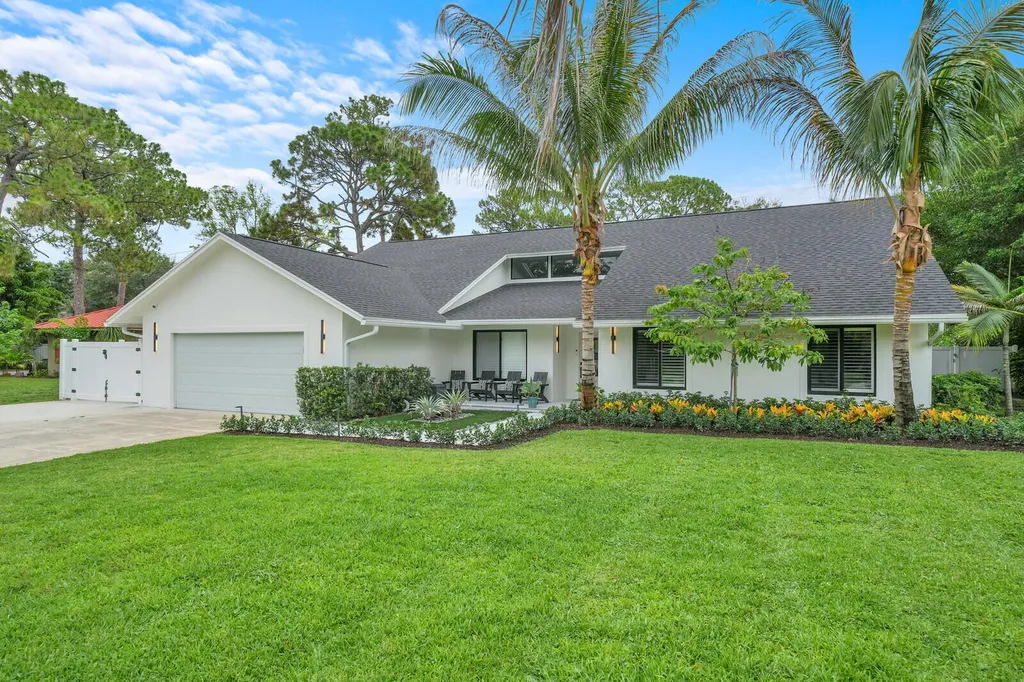 19526 W Trails End Terrace Jupiter FL 33458