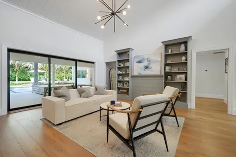 19526 W Trails End Terrace Jupiter FL 33458