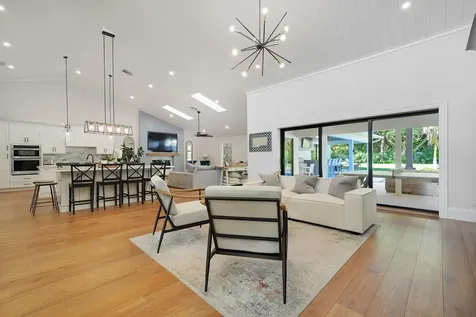 19526 W Trails End Terrace Jupiter FL 33458