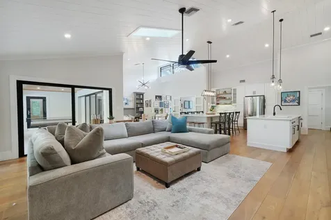 19526 W Trails End Terrace Jupiter FL 33458