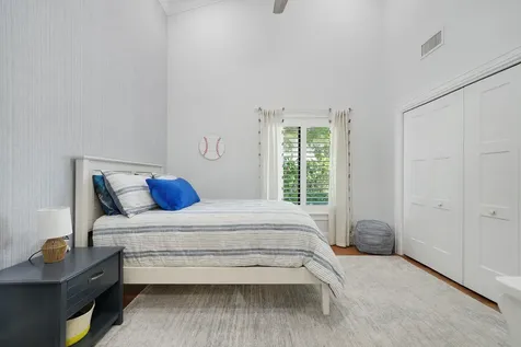 19526 W Trails End Terrace Jupiter FL 33458
