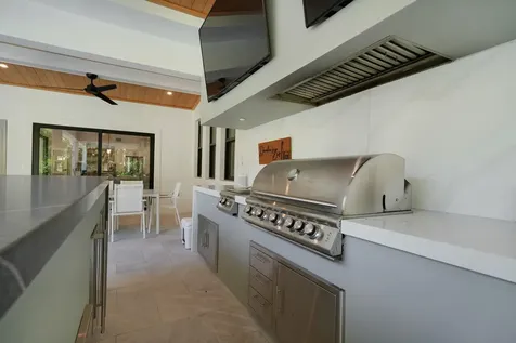 19526 W Trails End Terrace Jupiter FL 33458