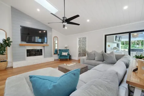 19526 W Trails End Terrace Jupiter FL 33458