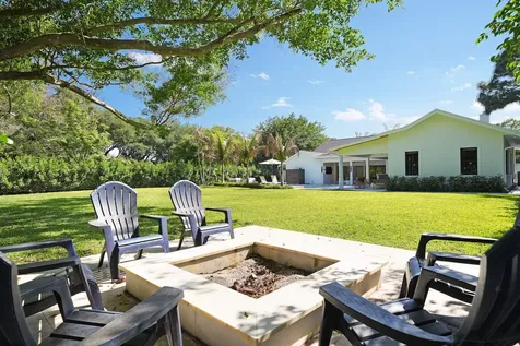 19526 W Trails End Terrace Jupiter FL 33458