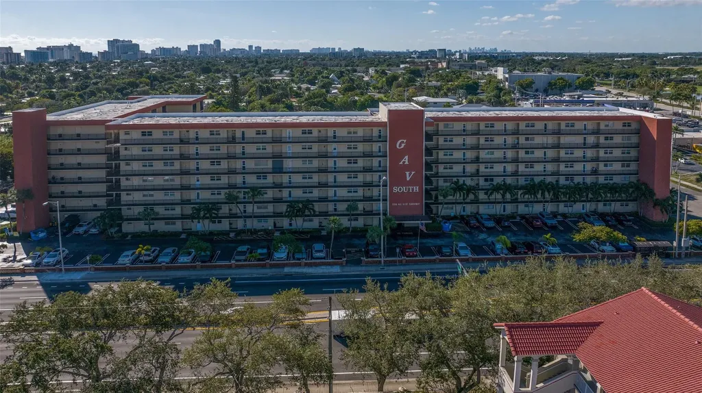 2350 NE 14th Street Causeway Pompano Beach FL 33062