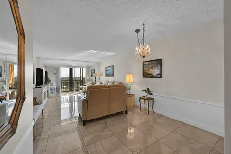 2350 NE 14th Street Causeway Pompano Beach FL 33062