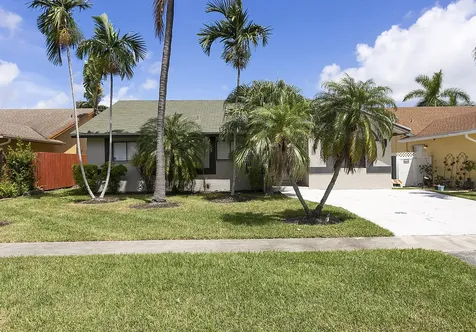 231 SE 8th Street Dania Beach FL 33004