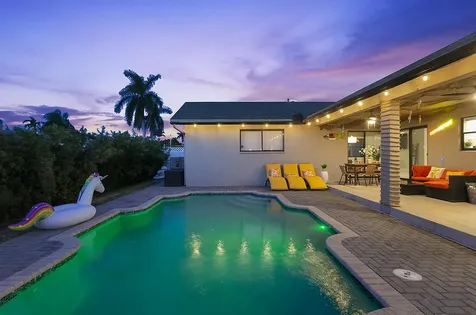 231 SE 8th Street Dania Beach FL 33004