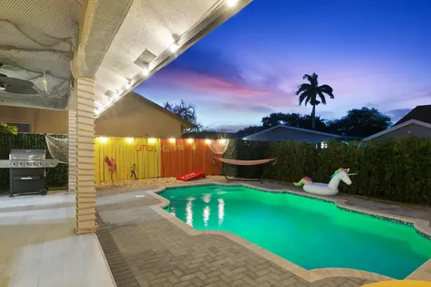 231 SE 8th Street Dania Beach FL 33004