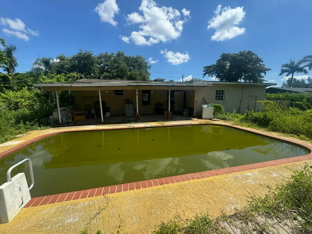 14242 SW 14th Street Davie FL 33325
