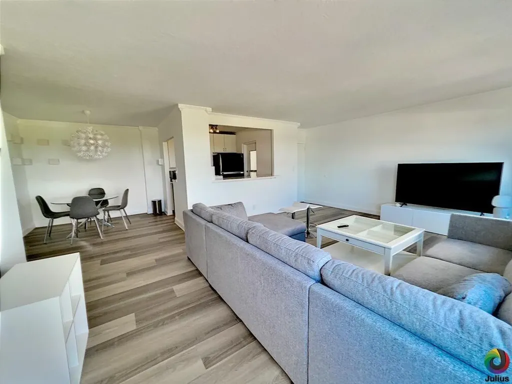 2555 NE 11th Street Fort Lauderdale FL 33304