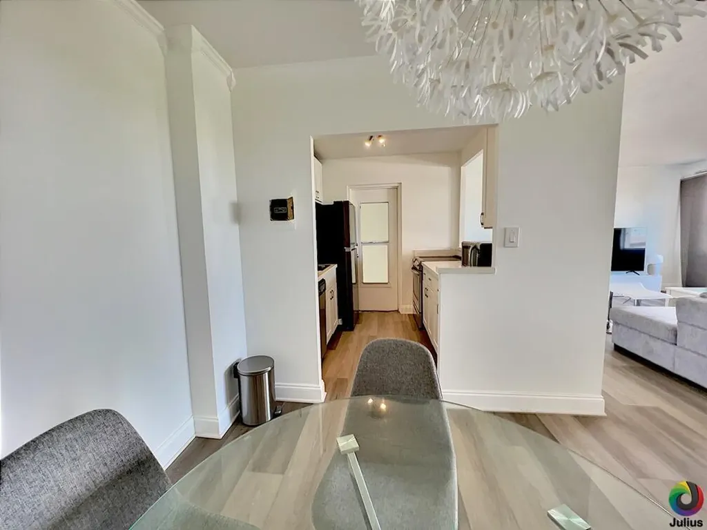 2555 NE 11th Street Fort Lauderdale FL 33304
