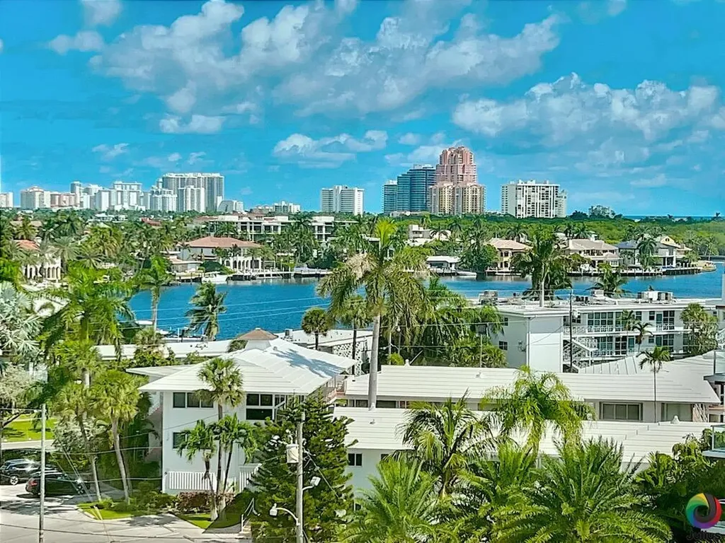 2555 NE 11th Street Fort Lauderdale FL 33304