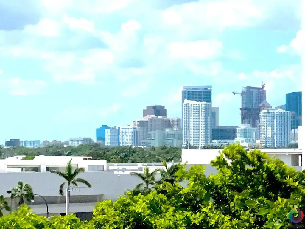 2555 NE 11th Street Fort Lauderdale FL 33304
