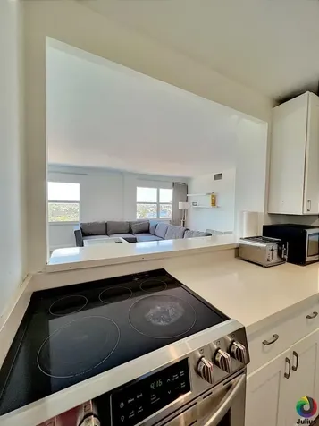 2555 NE 11th Street Fort Lauderdale FL 33304