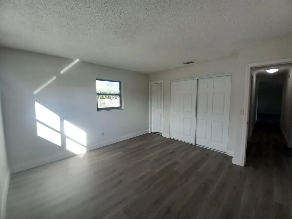 1862 SW Burlington Street SW Port St Lucie FL 34984