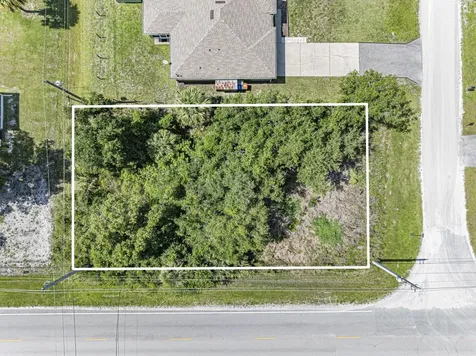 8315 102nd Avenue Vero Beach FL 32967