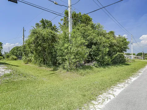 8315 102nd Avenue Vero Beach FL 32967