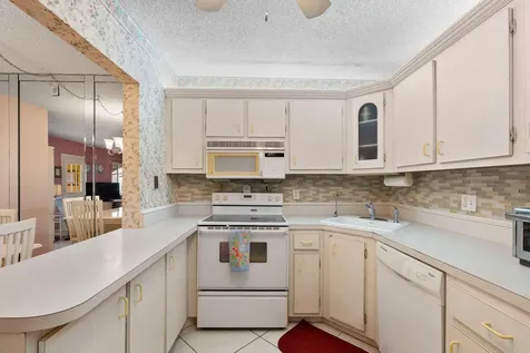 336 Pine Ridge Circle Greenacres FL 33463