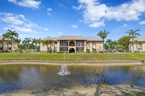 336 Pine Ridge Circle Greenacres FL 33463