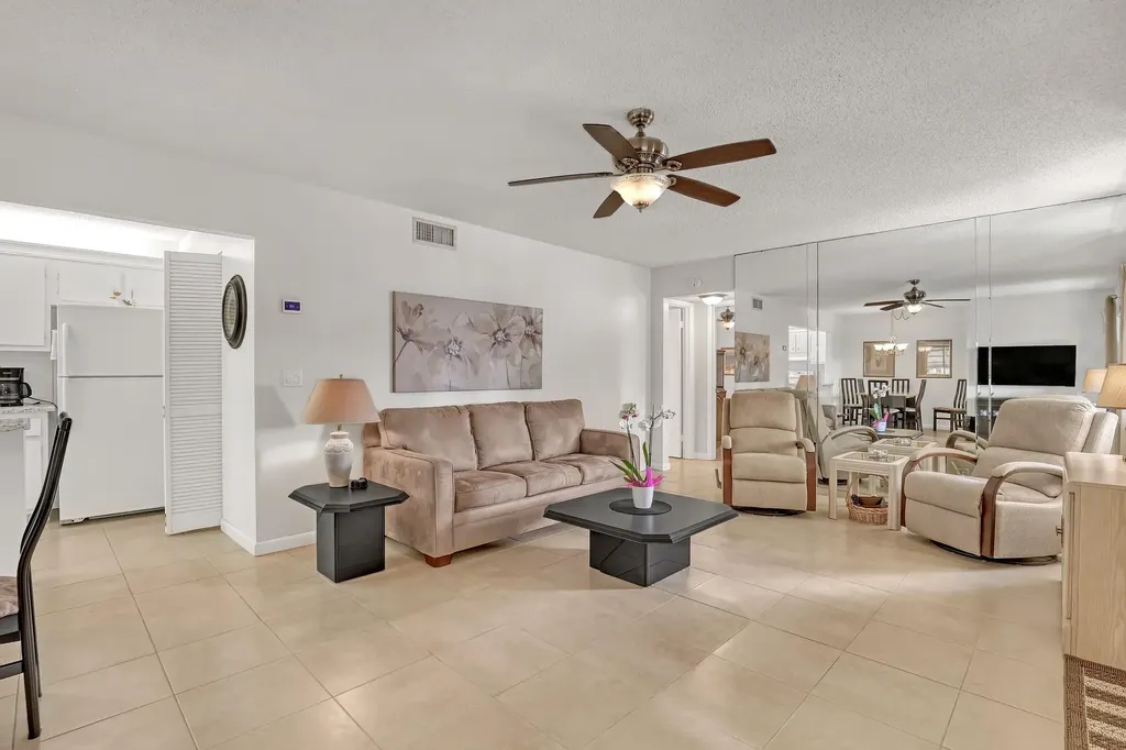 337 Pine Ridge Circle Greenacres FL 33463