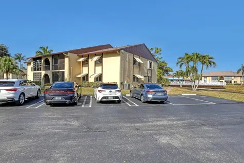 337 Pine Ridge Circle Greenacres FL 33463
