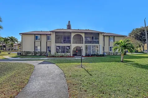 337 Pine Ridge Circle Greenacres FL 33463